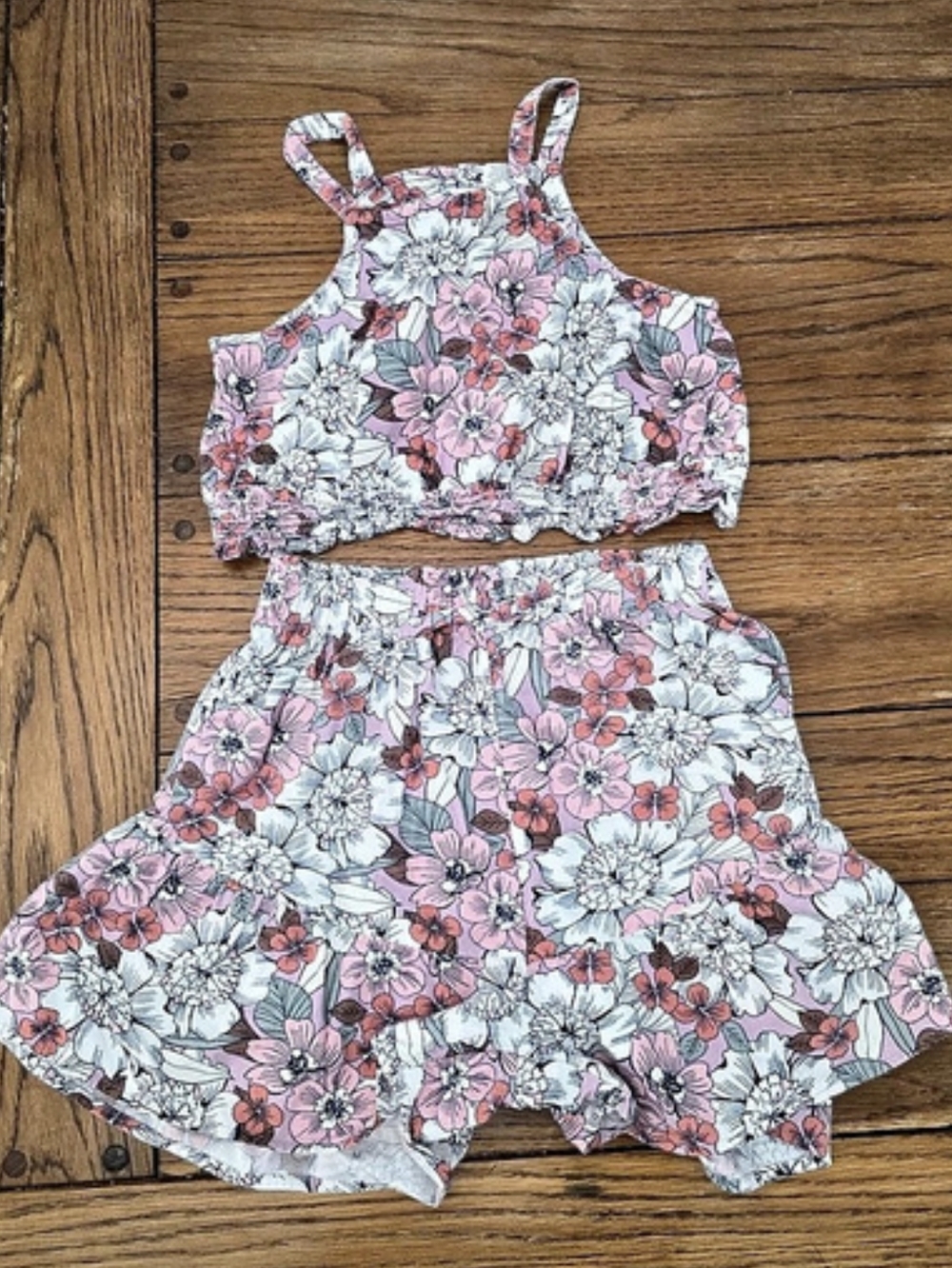 Wonder Nation Floral Shorts And Tank Set in Pink & Blue Like New